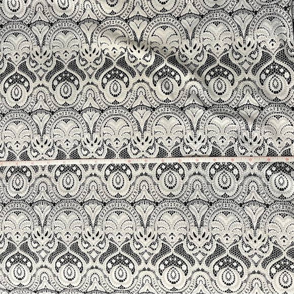 Black and White Patterned Dress Size Large - Picture 8 of 10